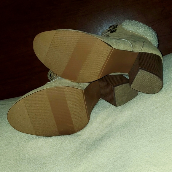 XOXO Maddie-2 Stone Boot Zip Up Closure Lace Front, Heel and Round Toe  6.5 - Picture 11 of 12